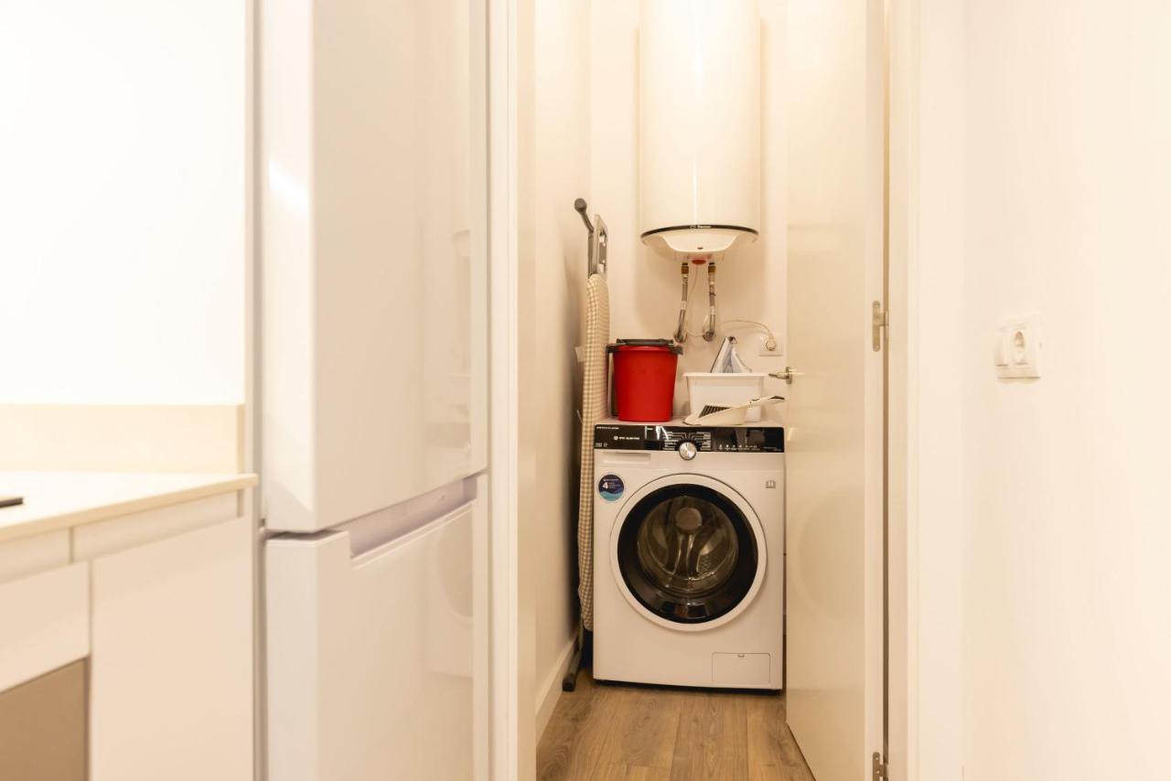 Bravissimo Cort Reial Entresol A Appartement Gerona Buitenkant foto